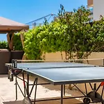 Carina For 6 Persons וילה פאראלימני