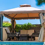 Carina For 6 Persons פאראלימני