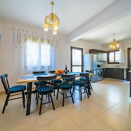 Carina For 6 Persons Villa