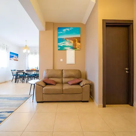 Villa Carina For 6 Persons
