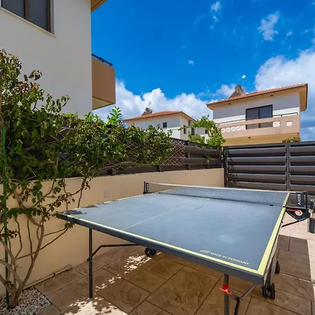 Carina For 6 Persons Villa Paralimni