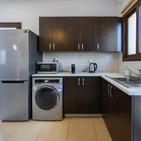 Carina For 6 Persons * Paralimni